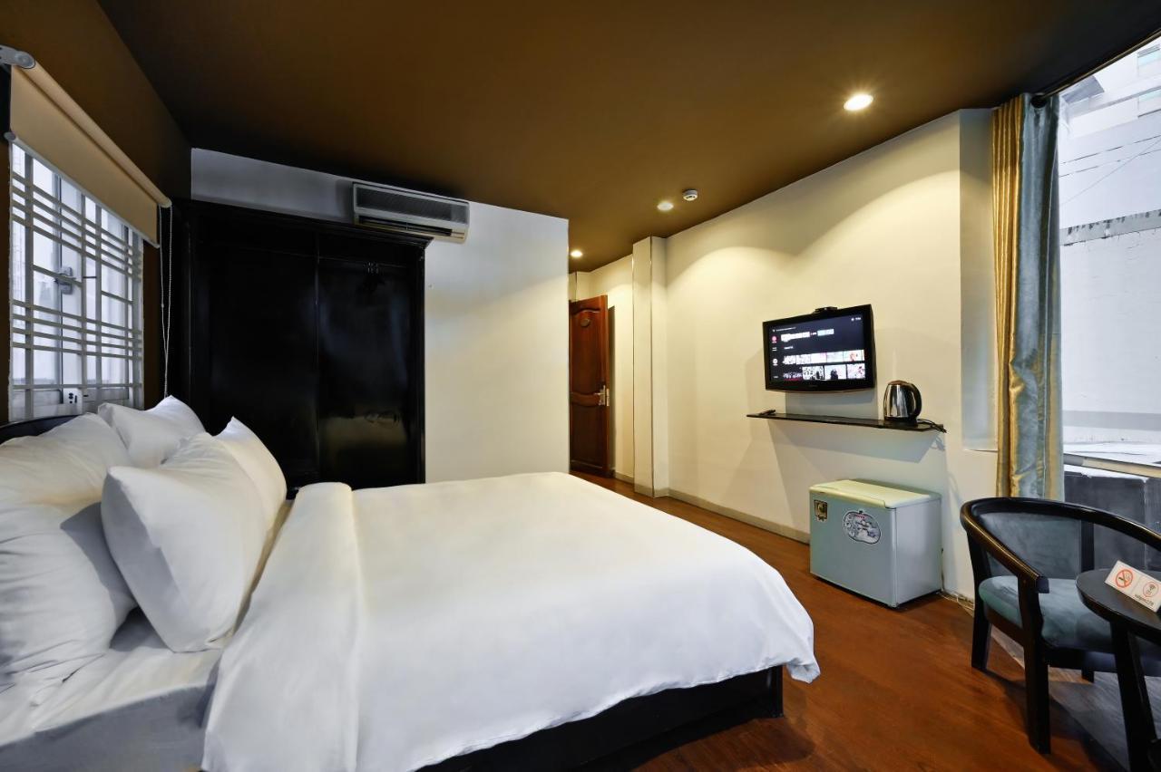 The Noble Swan Hotel New World Хошимин Екстериор снимка