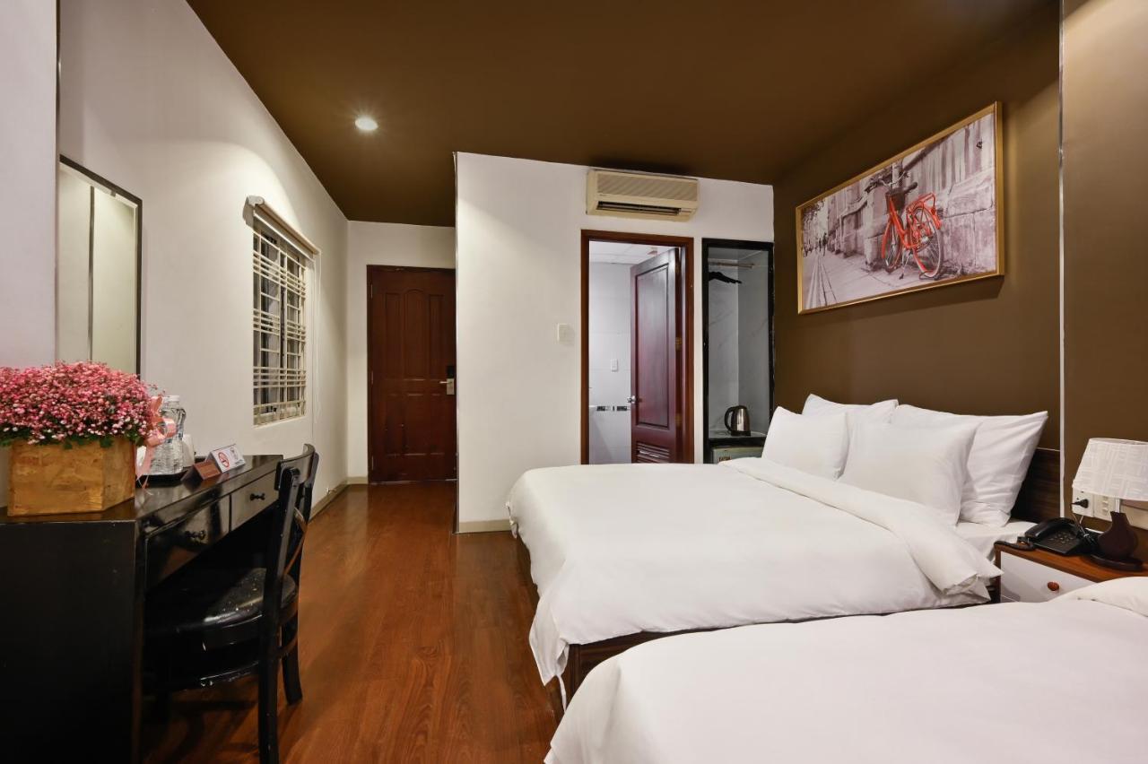 The Noble Swan Hotel New World Хошимин Екстериор снимка